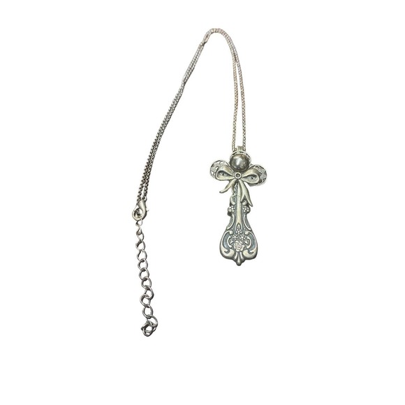 Kat's Creations Cross Pendant Silver Tone Filigree Ribbon Not Original Chain - Picture 2 of 4